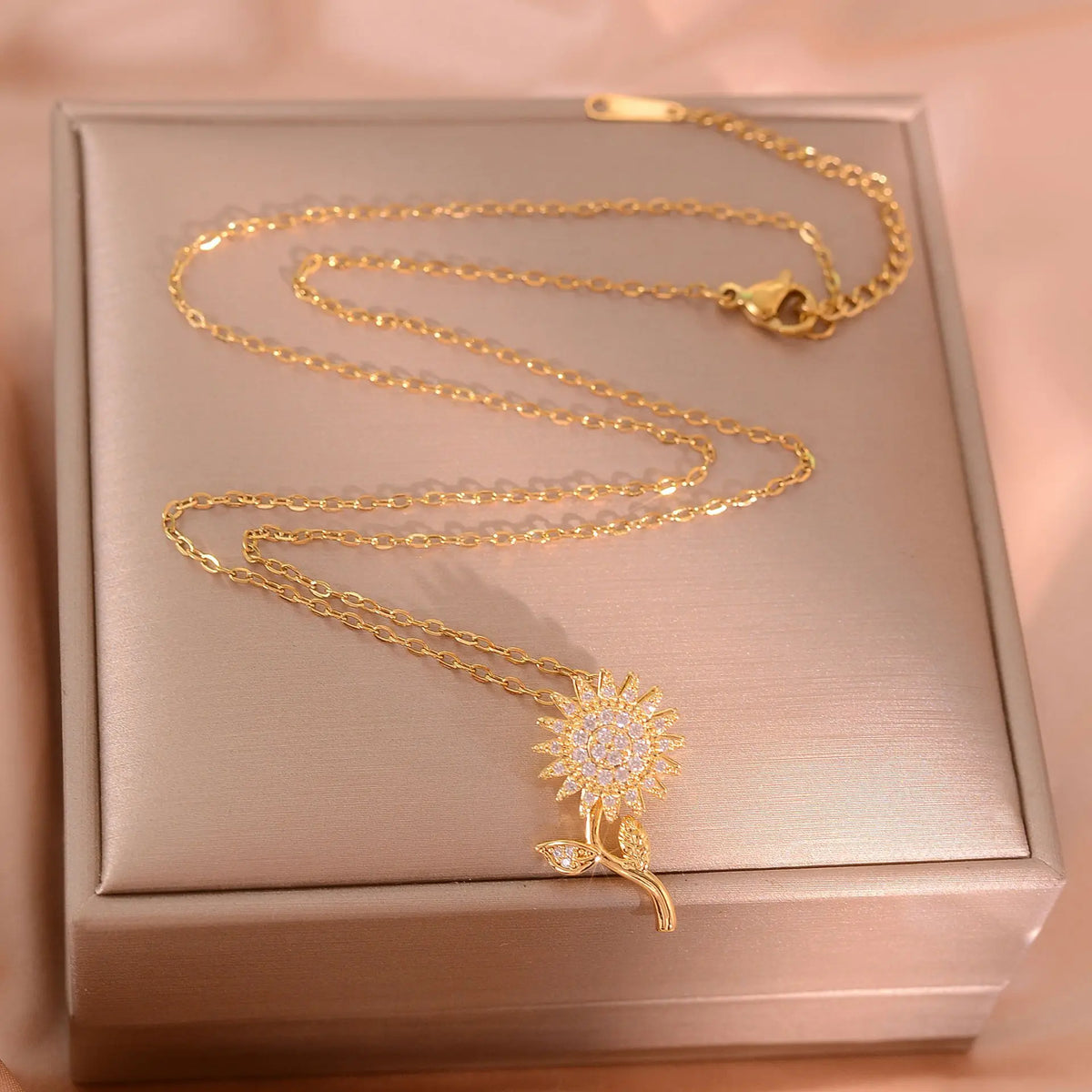Kinetic Spinning Flower Necklace – Zircon Pendant